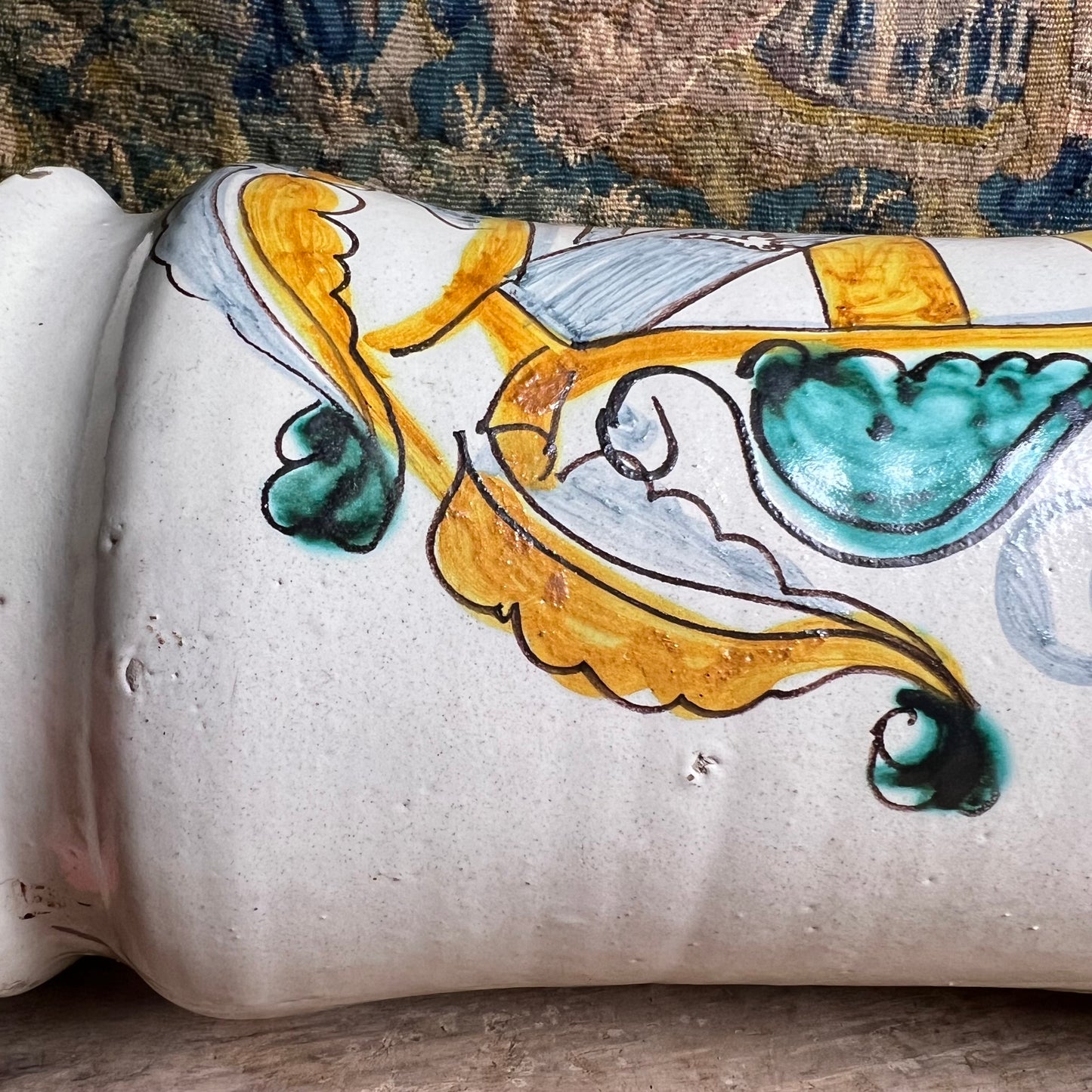 Large Italian Maiolica Albarello, Montelupo (Tuscany), late 17th / early 18th century c. 1690–1720