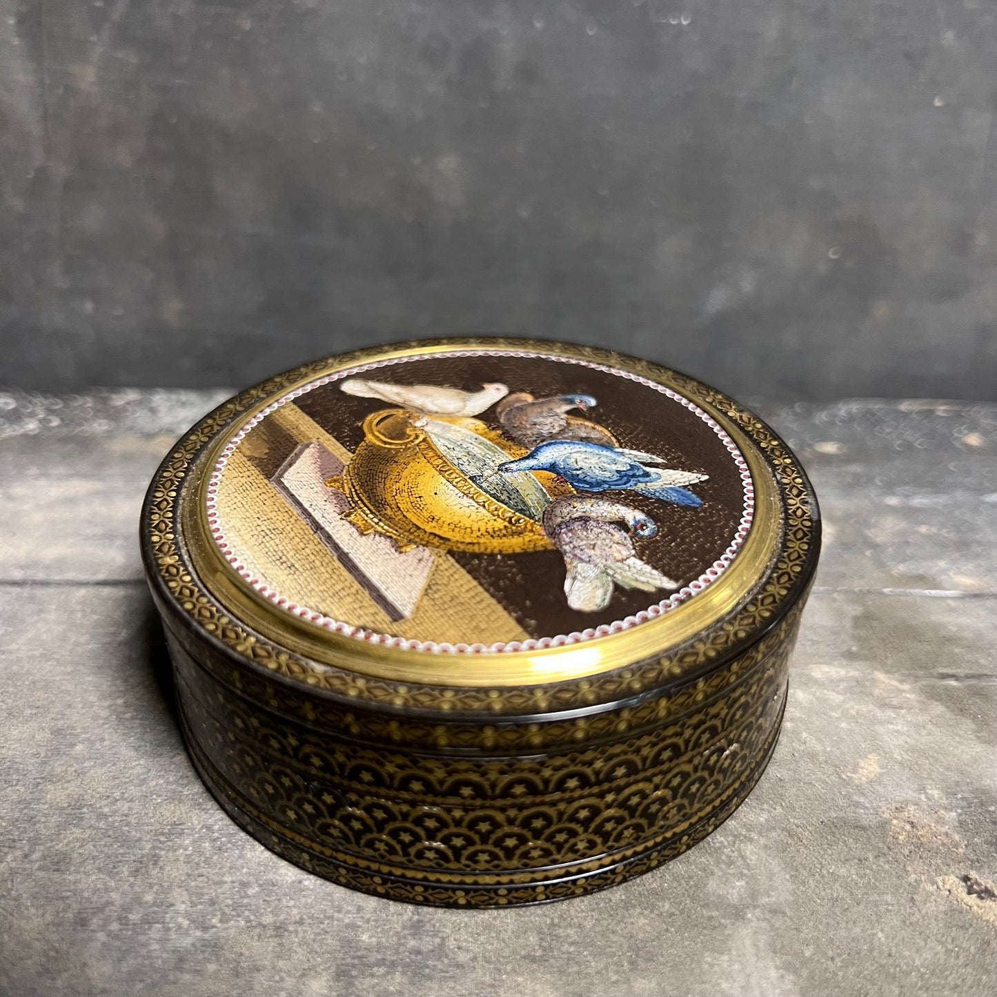 18th-Century Roman Micromosaic Snuff Box – Doves of Pliny, Attributed to Circle of Giacomo Raffaelli c.1780-1800