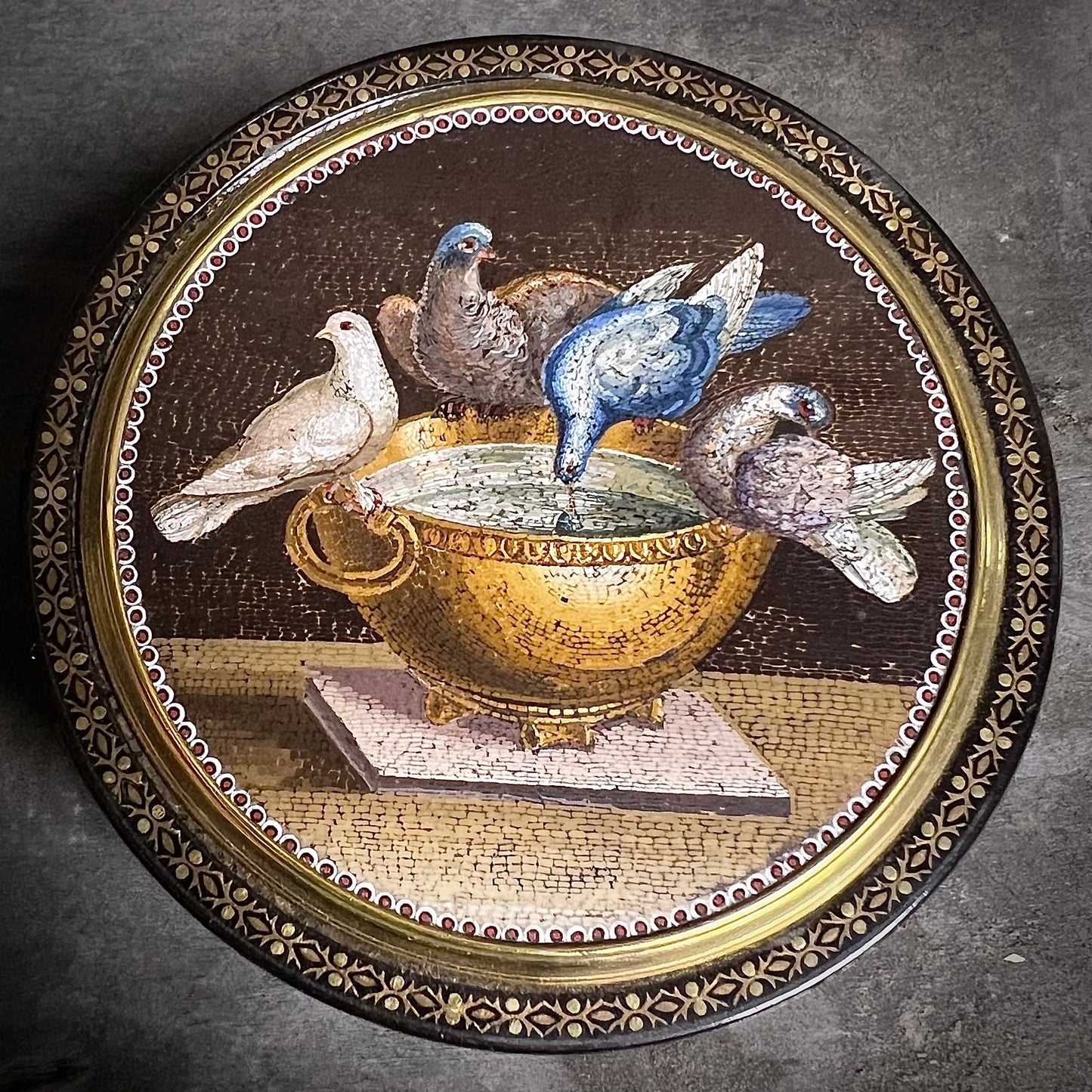 18th-Century Roman Micromosaic Snuff Box – Doves of Pliny, Attributed to Circle of Giacomo Raffaelli c.1780-1800
