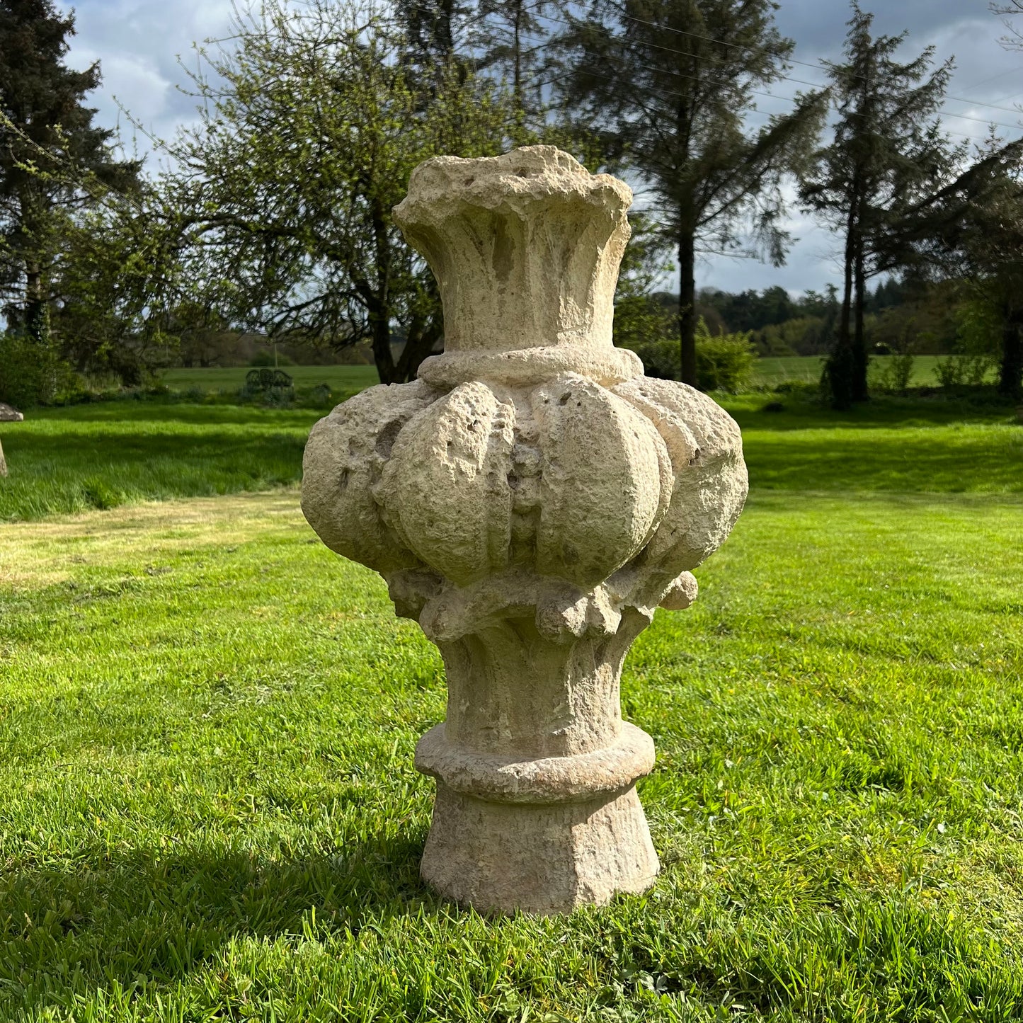 ‘Isabelline’ Pomegranate Finial from Granada c.1500-1520