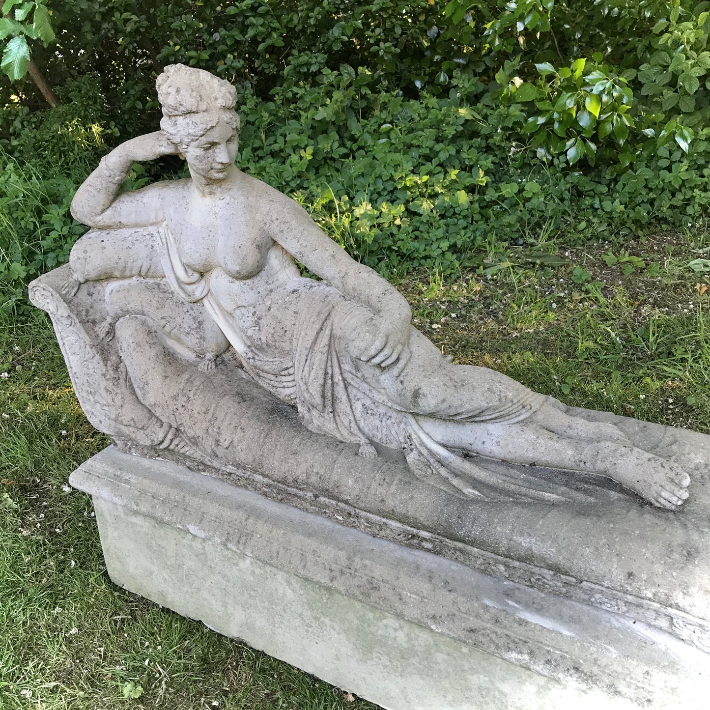 Venus Victrix (Venus Victorious) - Reclining Lady