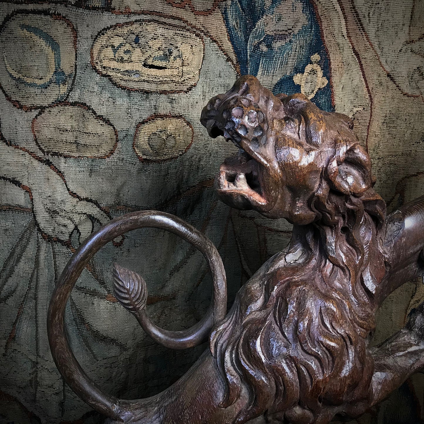 Carved Oak Heraldic Rampant Lion c.1620