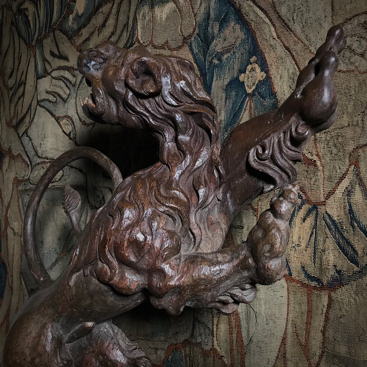 Carved Oak Heraldic Rampant Lion c.1620