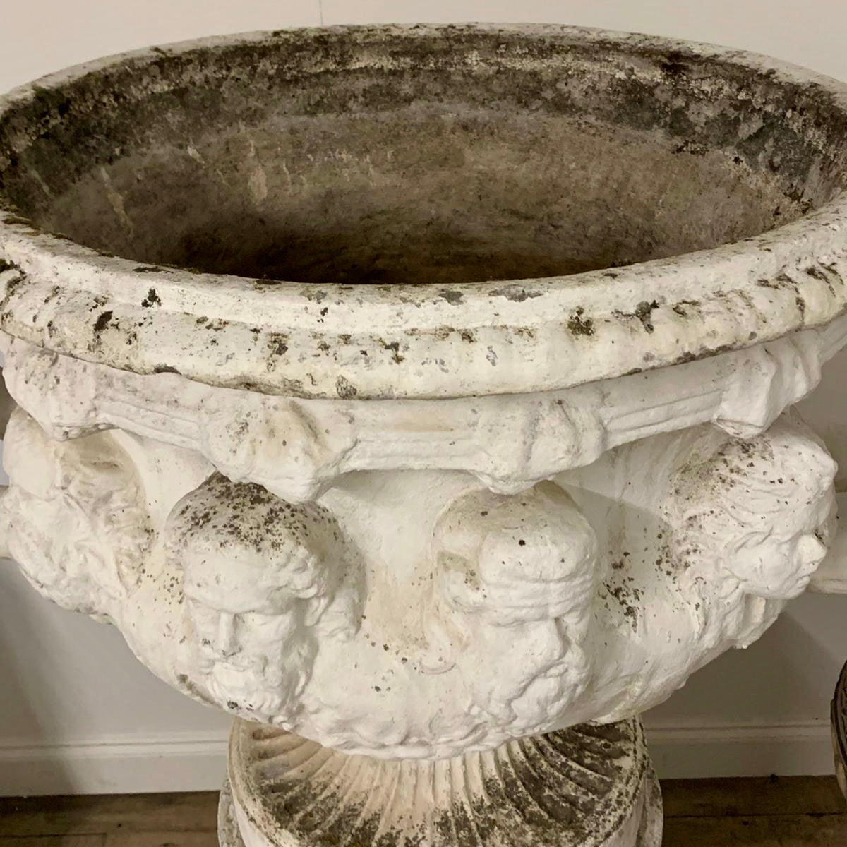 ‘Warwick’ Vase and Plinth