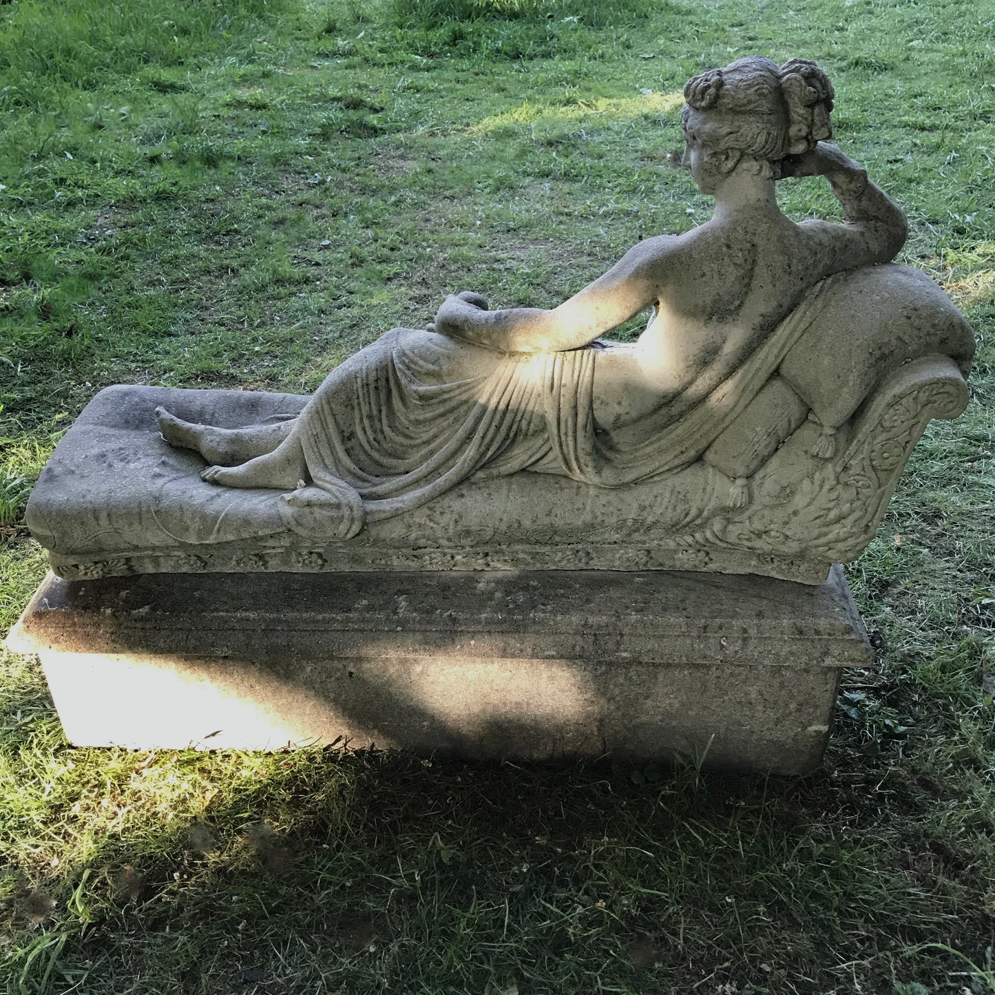 Venus Victrix (Venus Victorious) - Reclining Lady