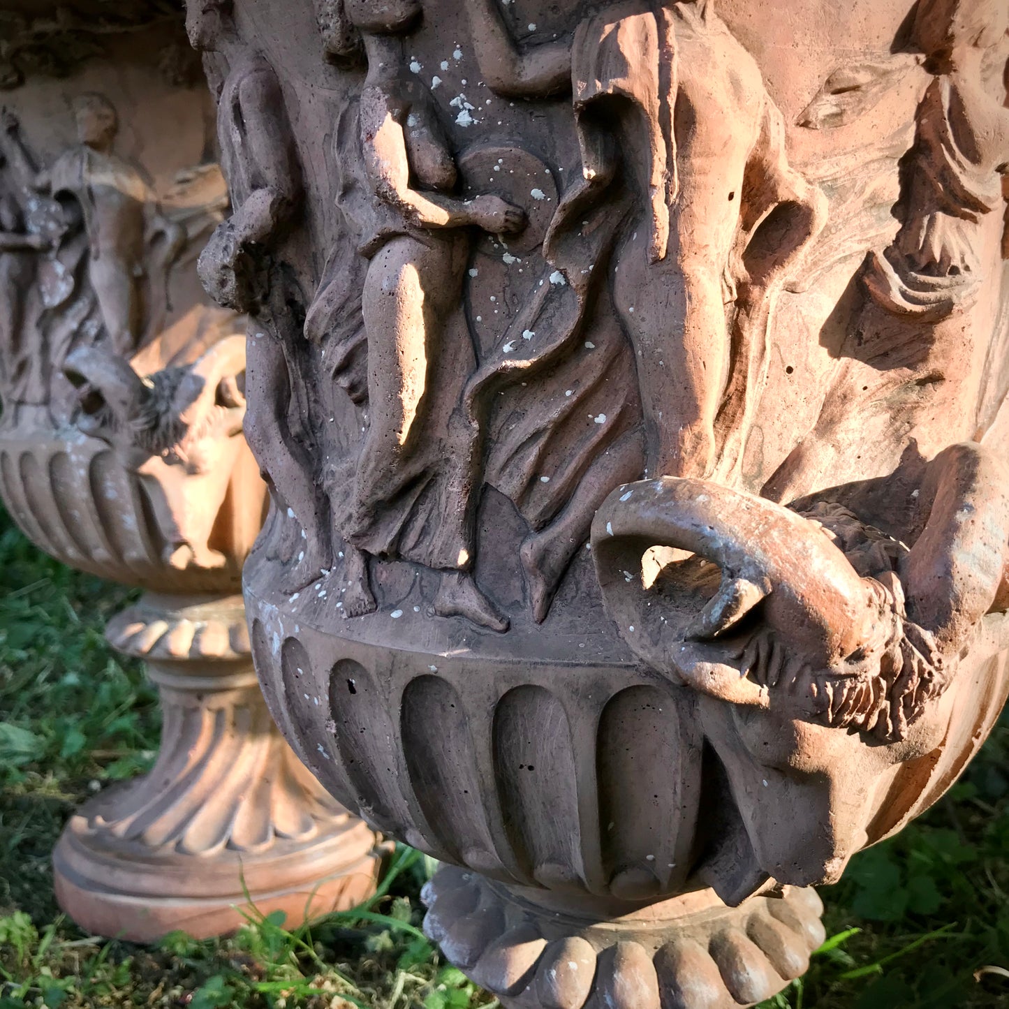‘Medici’ Terracotta Urns