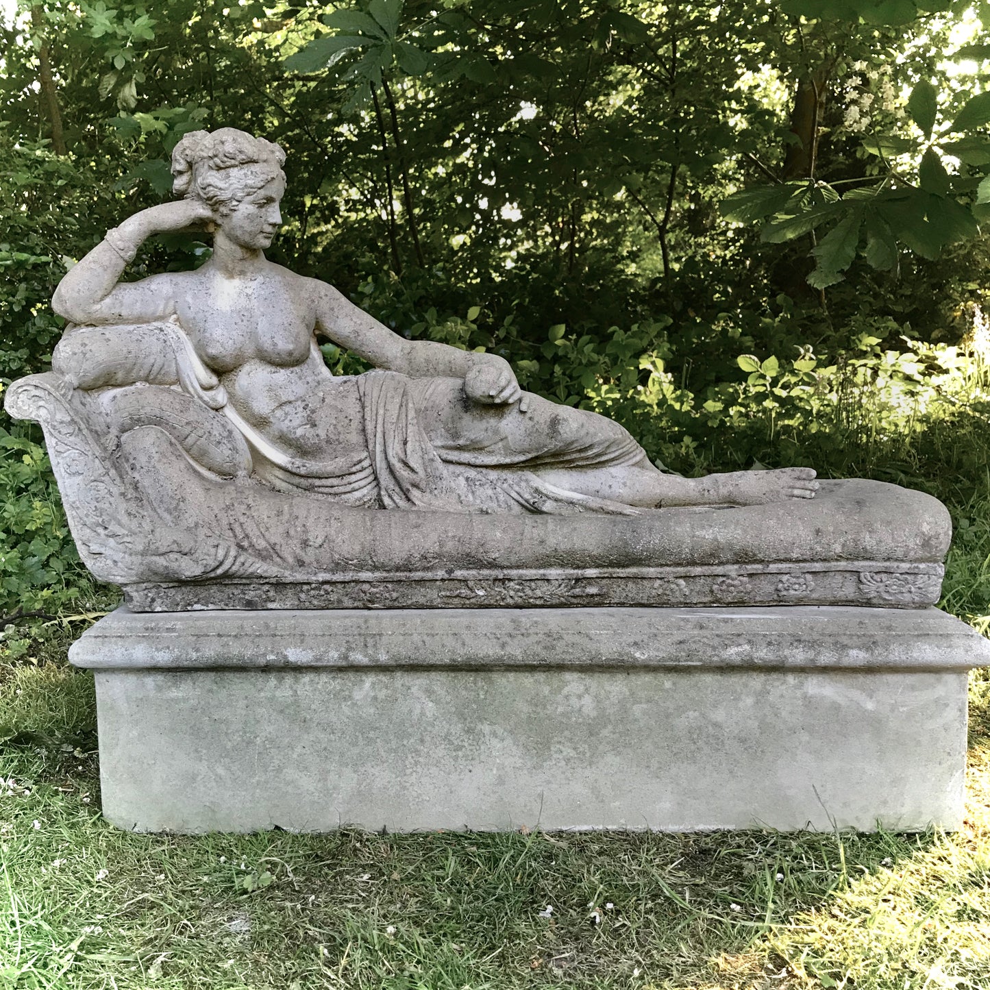 Venus Victrix (Venus Victorious) - Reclining Lady