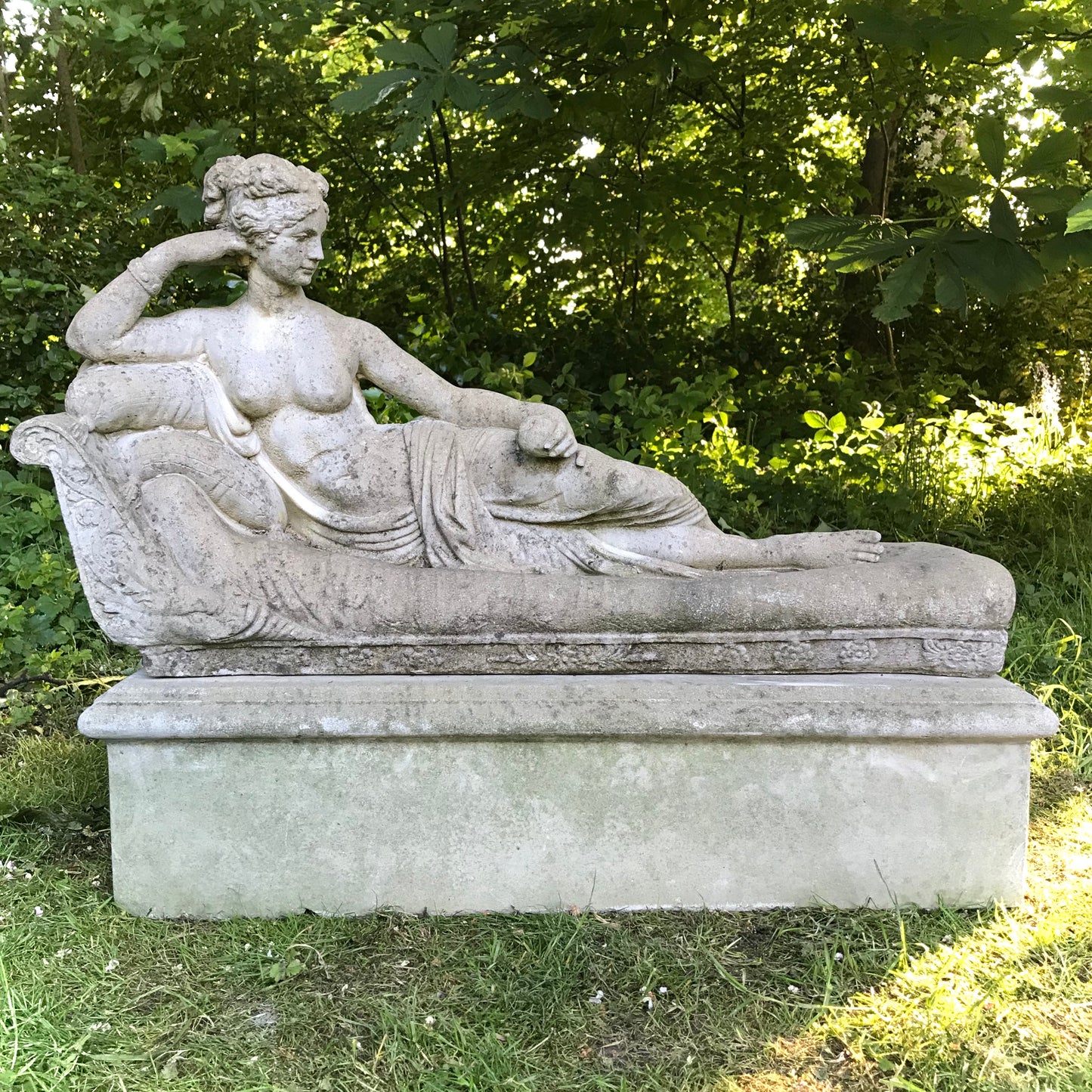 Venus Victrix (Venus Victorious) - Reclining Lady