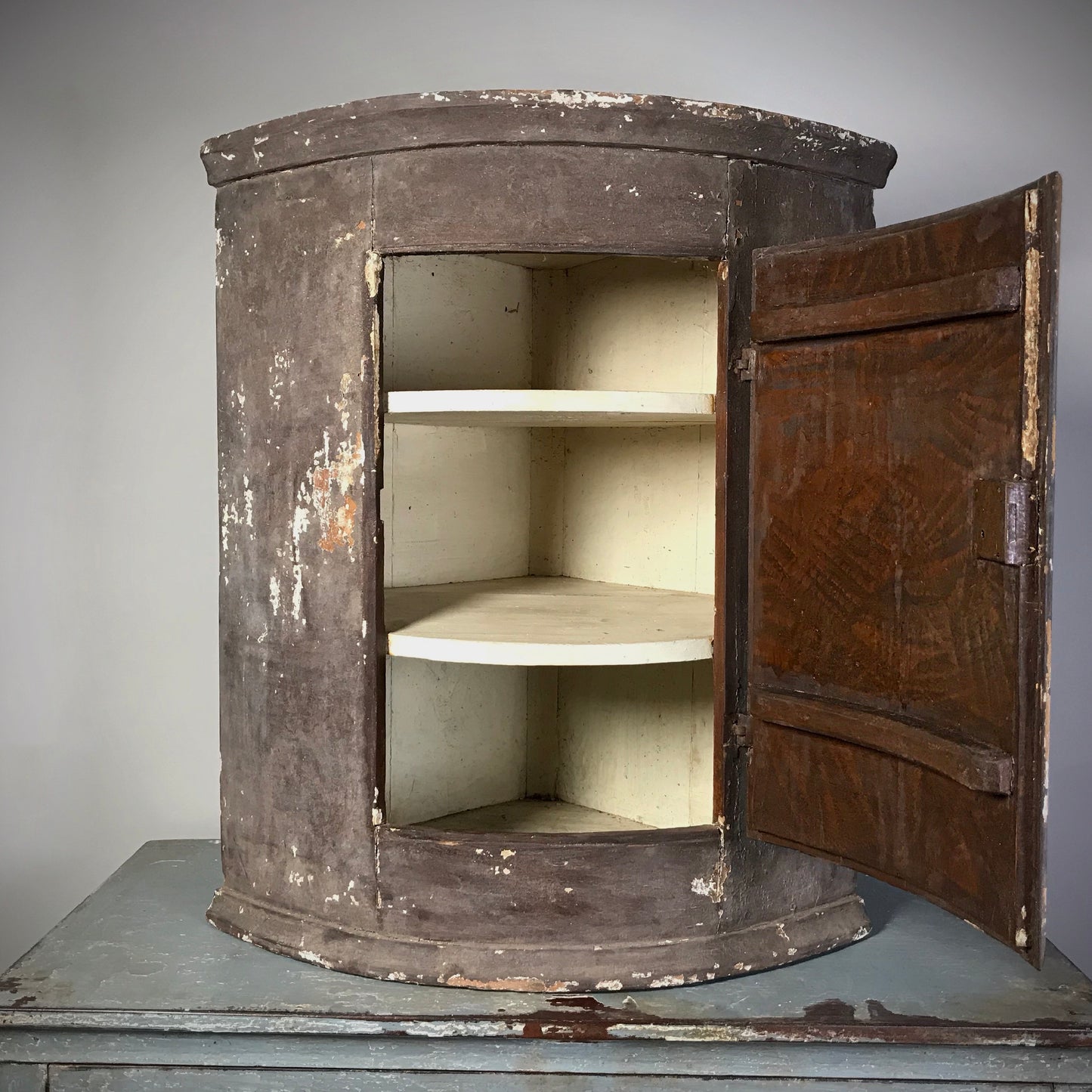 Swedish Gustavian Painted Corner Cupboard c.1820