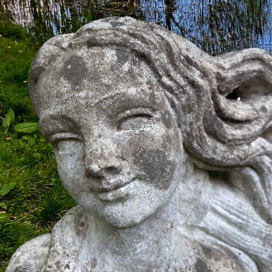 The Birth of Venus Statue