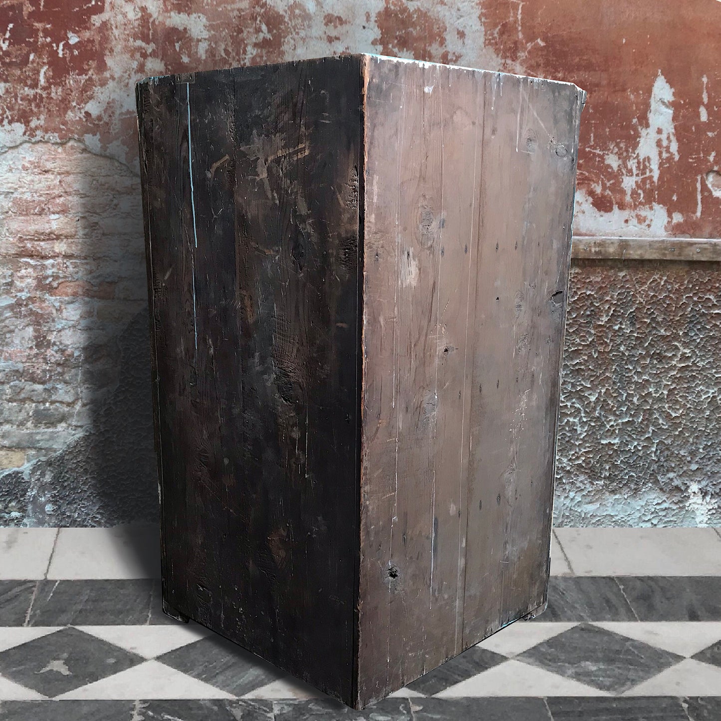 Chatsworth Estate English Mahogany Corner Cupboard c.1760