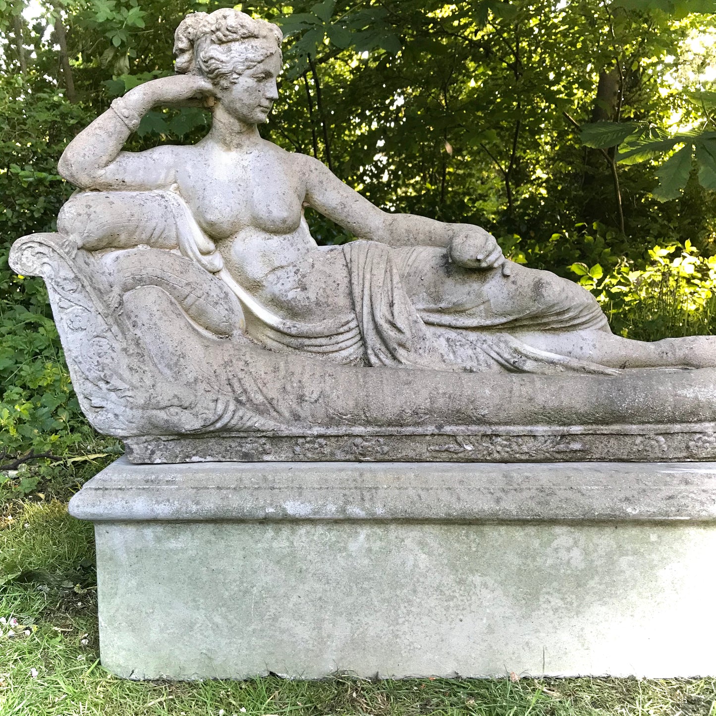 Venus Victrix (Venus Victorious) - Reclining Lady