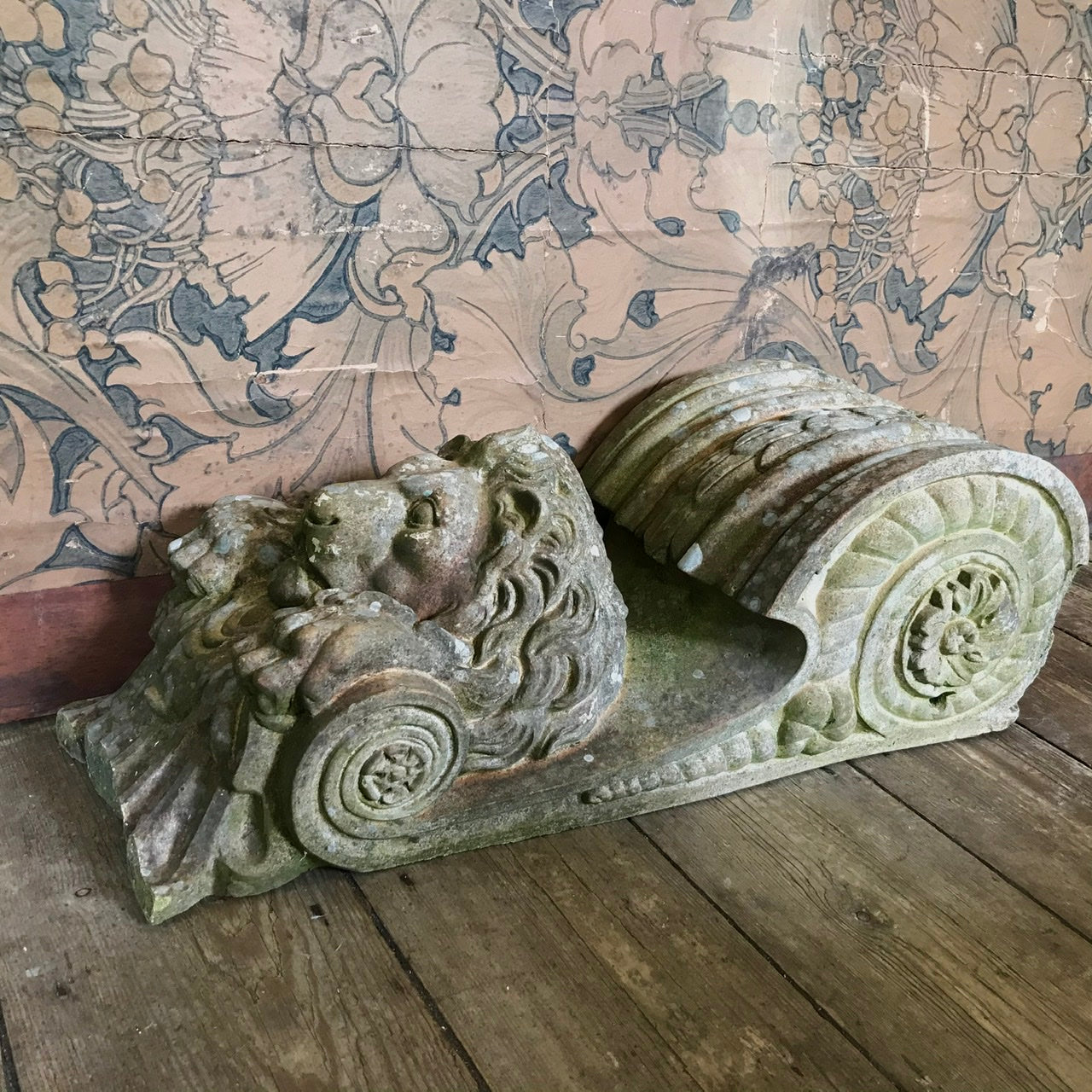 Doulton Terracotta Lion Corbel c.1890