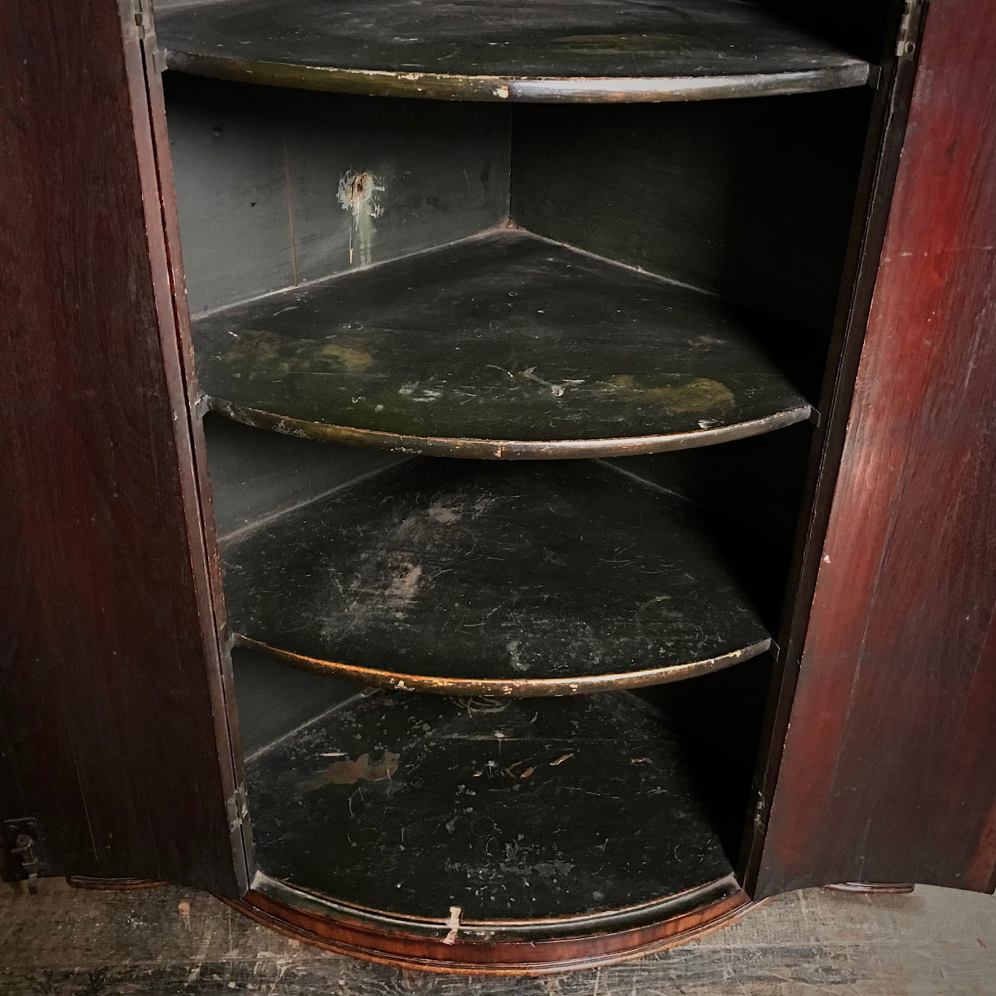Chatsworth Estate English Mahogany Corner Cupboard c.1760