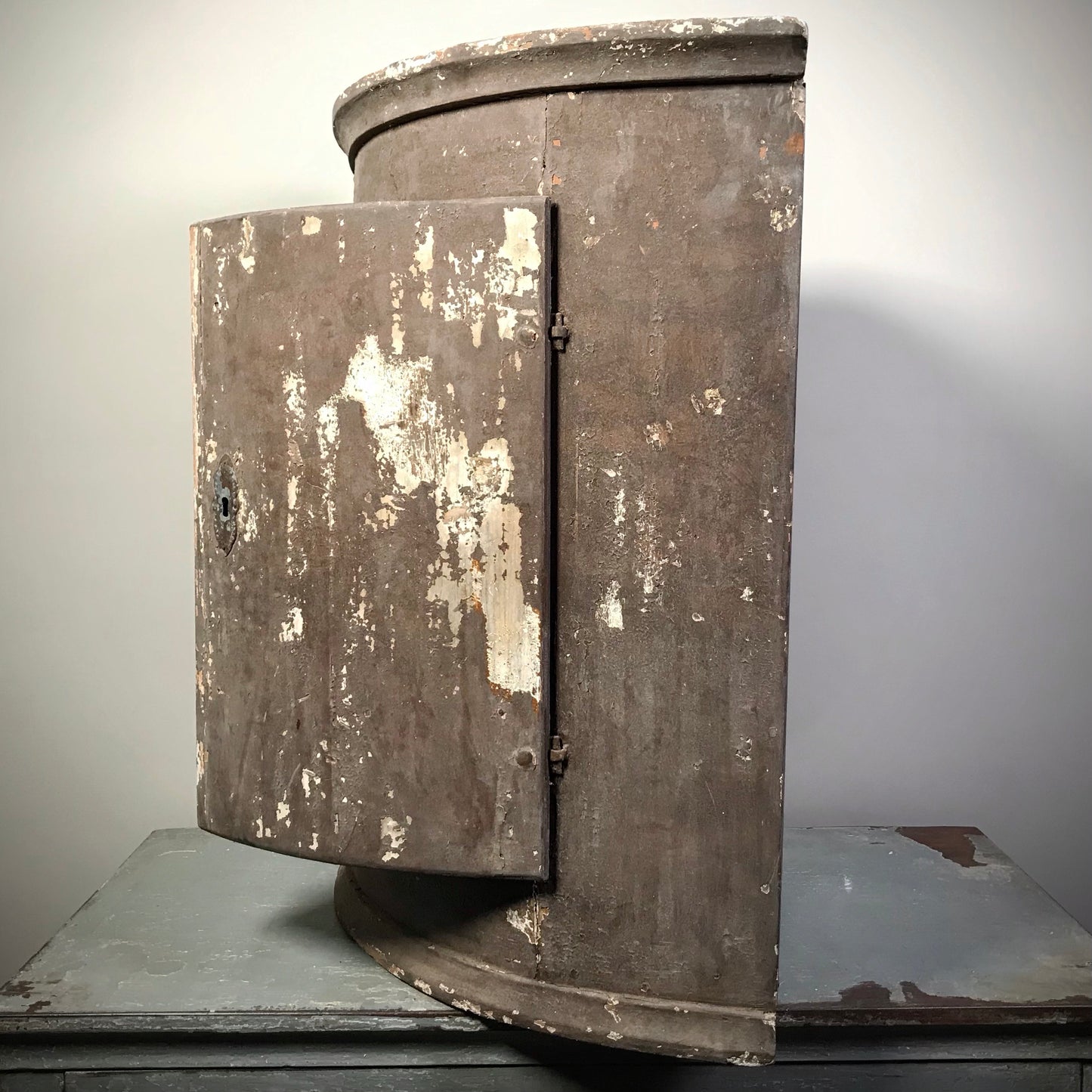 Swedish Gustavian Painted Corner Cupboard c.1820