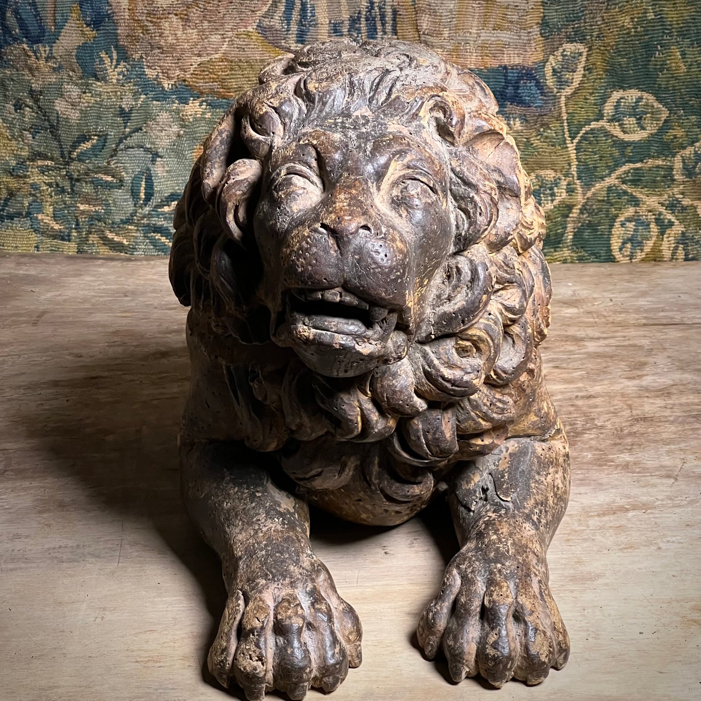 Italian Baroque Carved Walnut Lion Furniture Bearers, 17th century (c. 1650–1700)