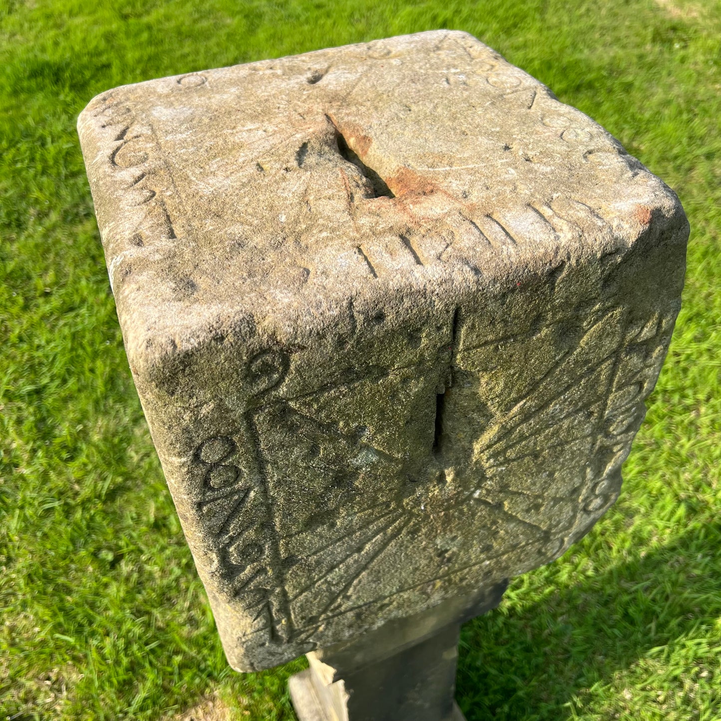 Rare English Cube Sundial c.1710