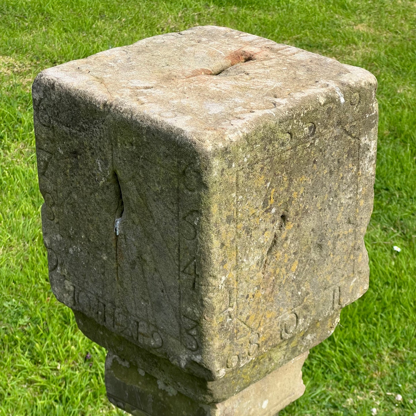 Rare English Cube Sundial c.1710