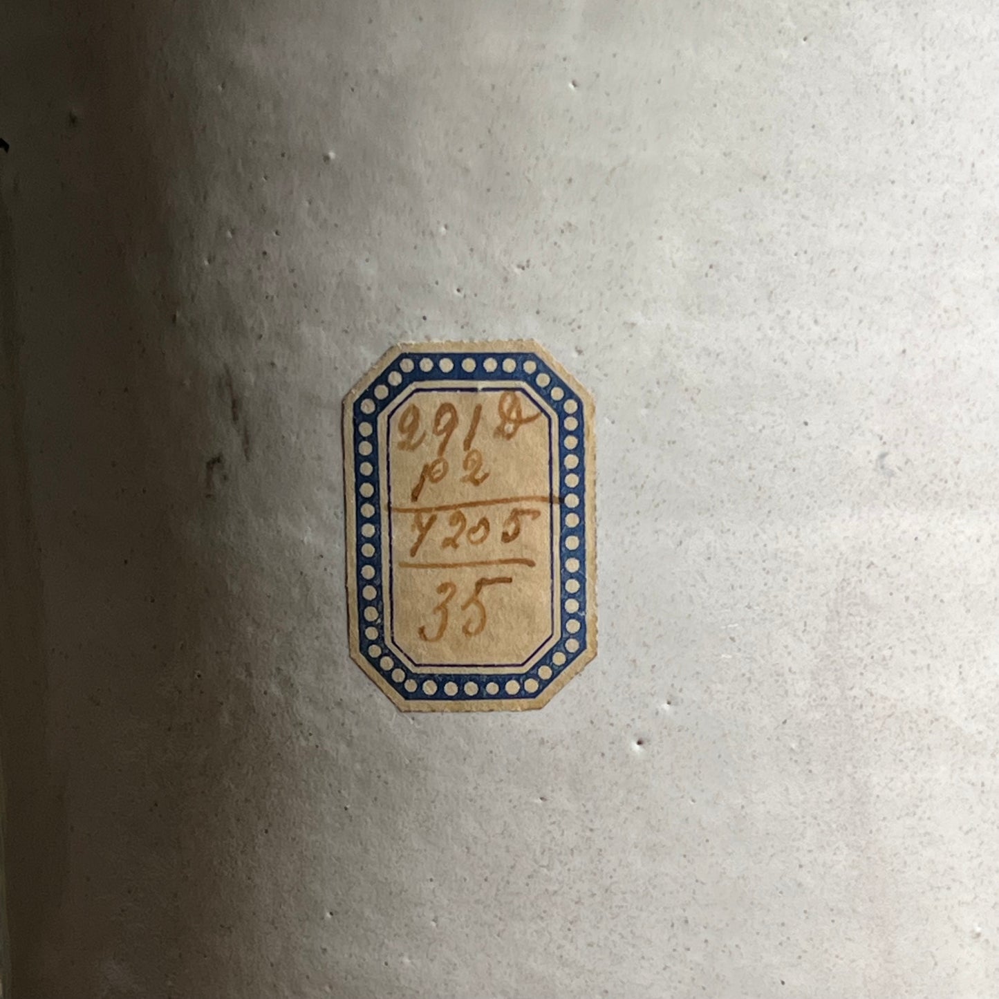 Large Italian Maiolica Albarello, Montelupo (Tuscany), late 17th / early 18th century c. 1690–1720