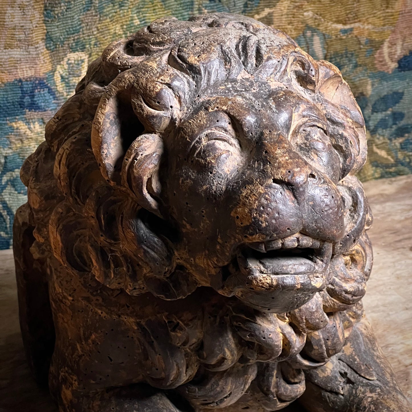 Italian Baroque Carved Walnut Lion Furniture Bearers, 17th century (c. 1650–1700)