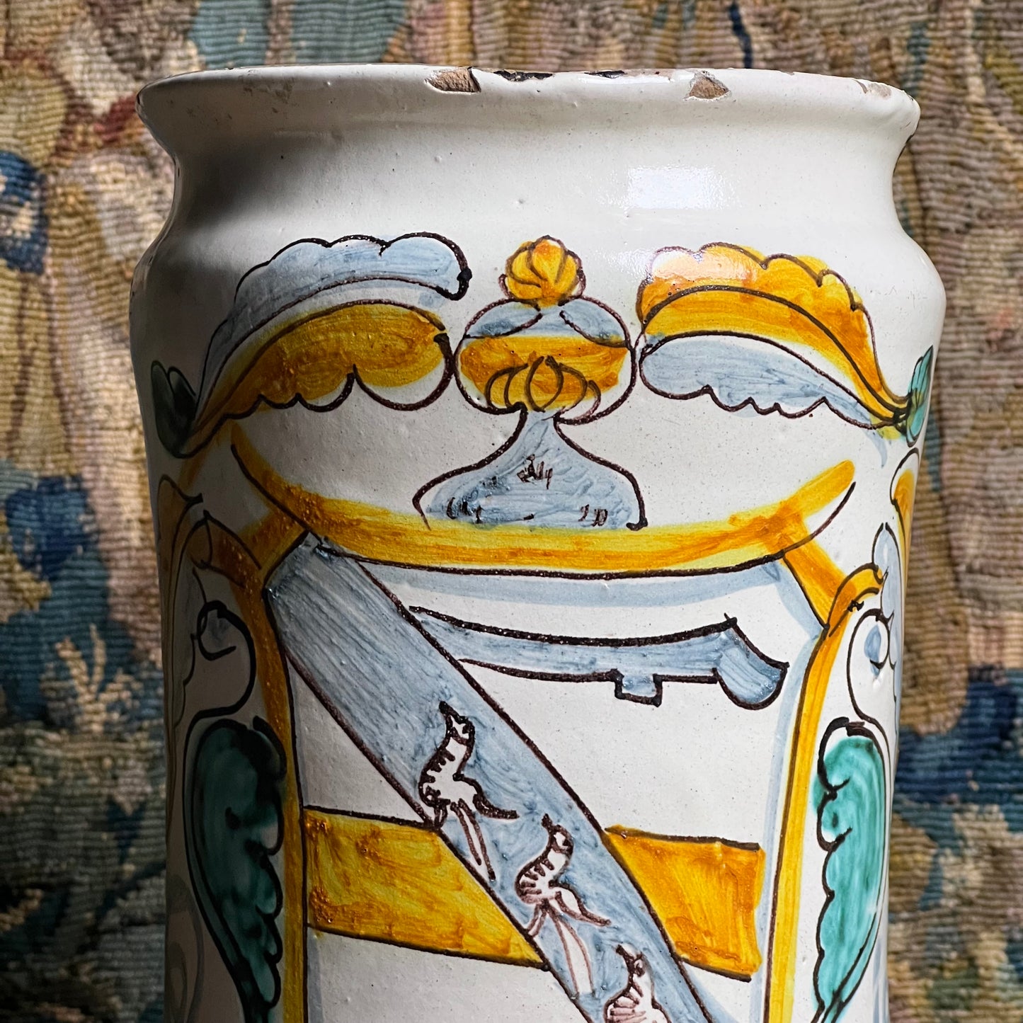 Large Italian Maiolica Albarello, Montelupo (Tuscany), late 17th / early 18th century c. 1690–1720