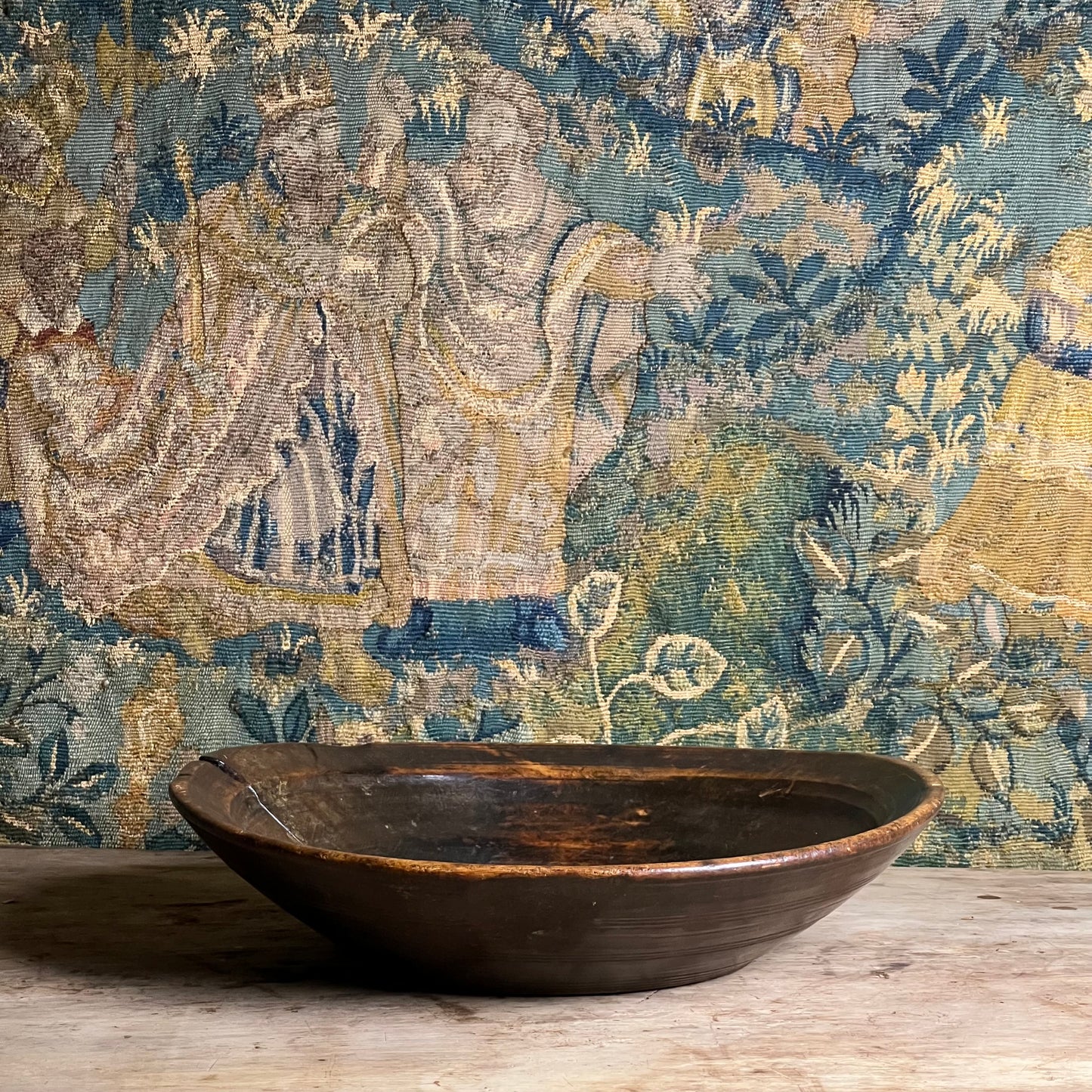 An Early English Turned Applewood Dairy Bowl, Late 17th or earlier