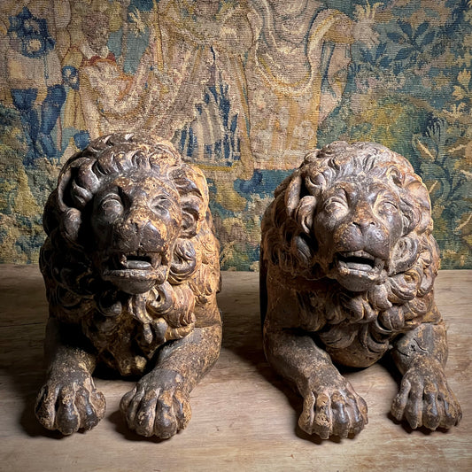 Italian Baroque Carved Walnut Lion Furniture Bearers, 17th century (c. 1650–1700)