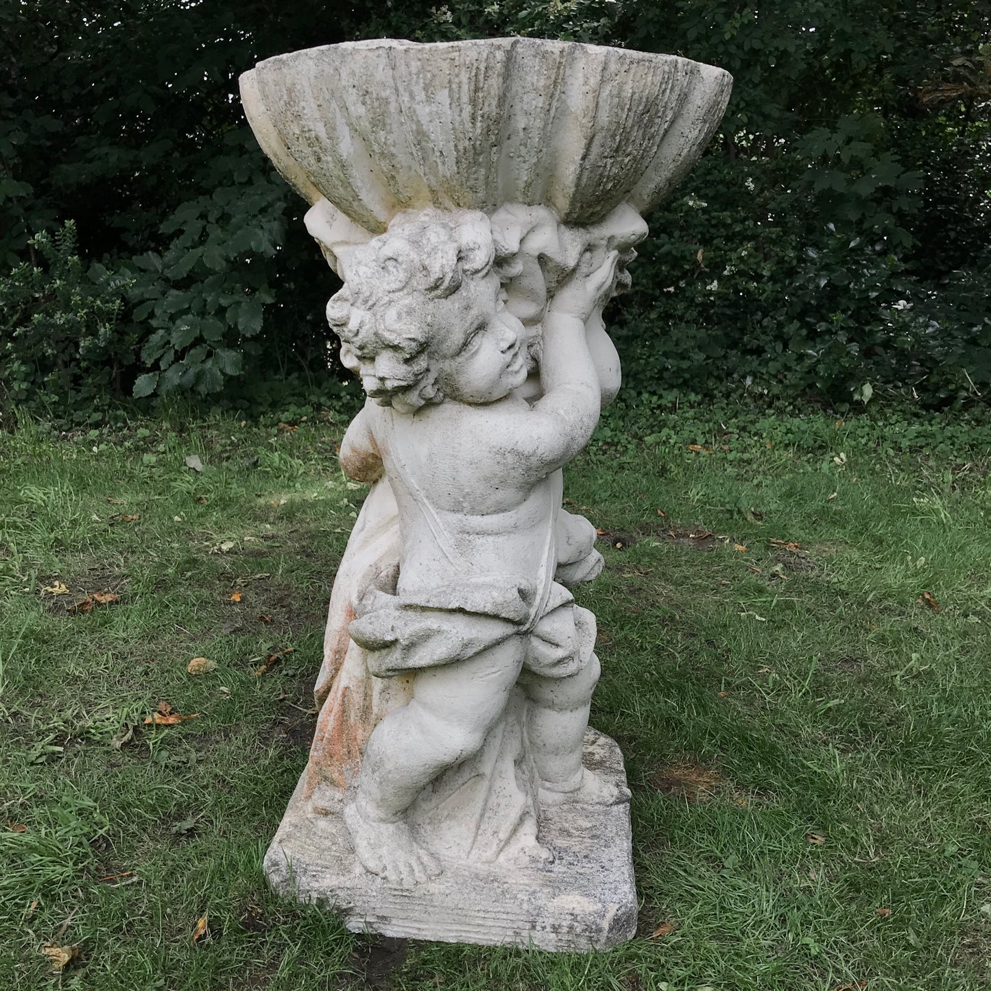 French Amorini With Shell Fountain