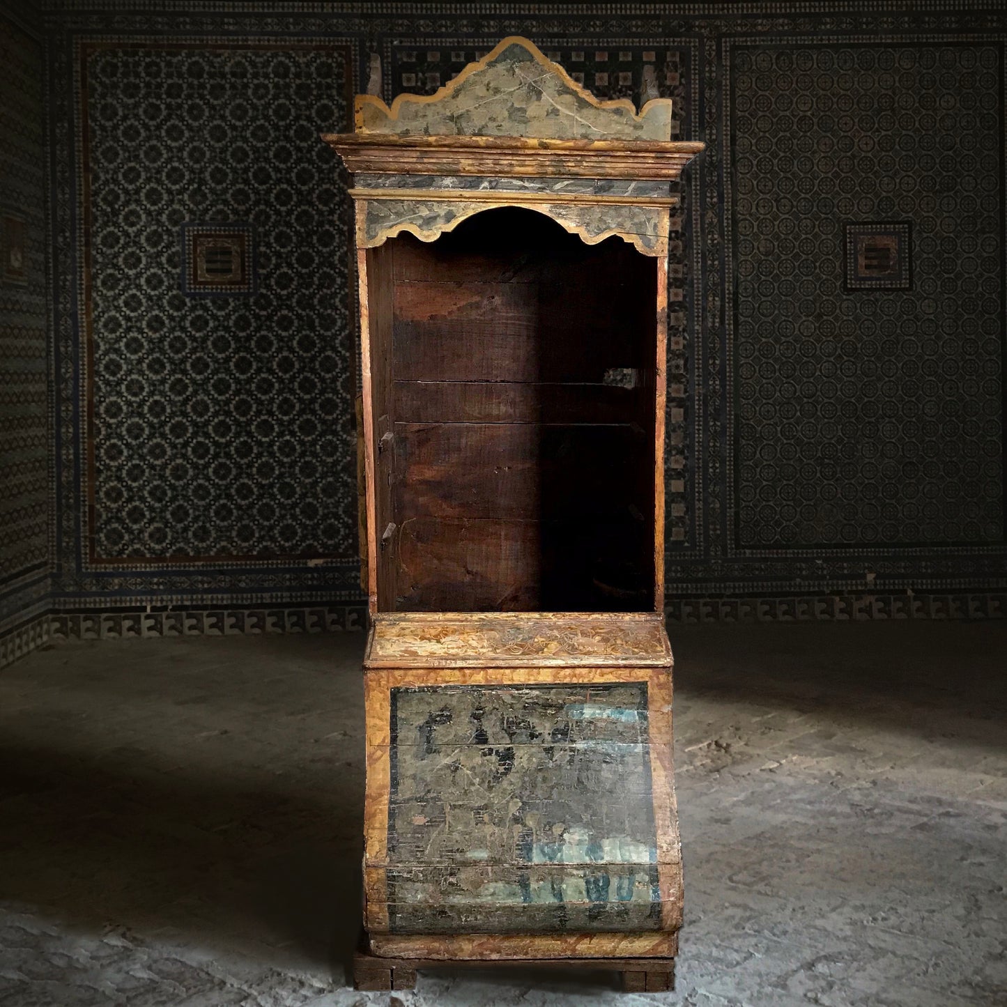 Northern Italian Provincial Confessional Box c.1780