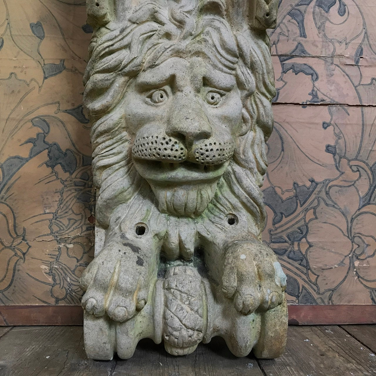 Doulton Terracotta Lion Corbel c.1890