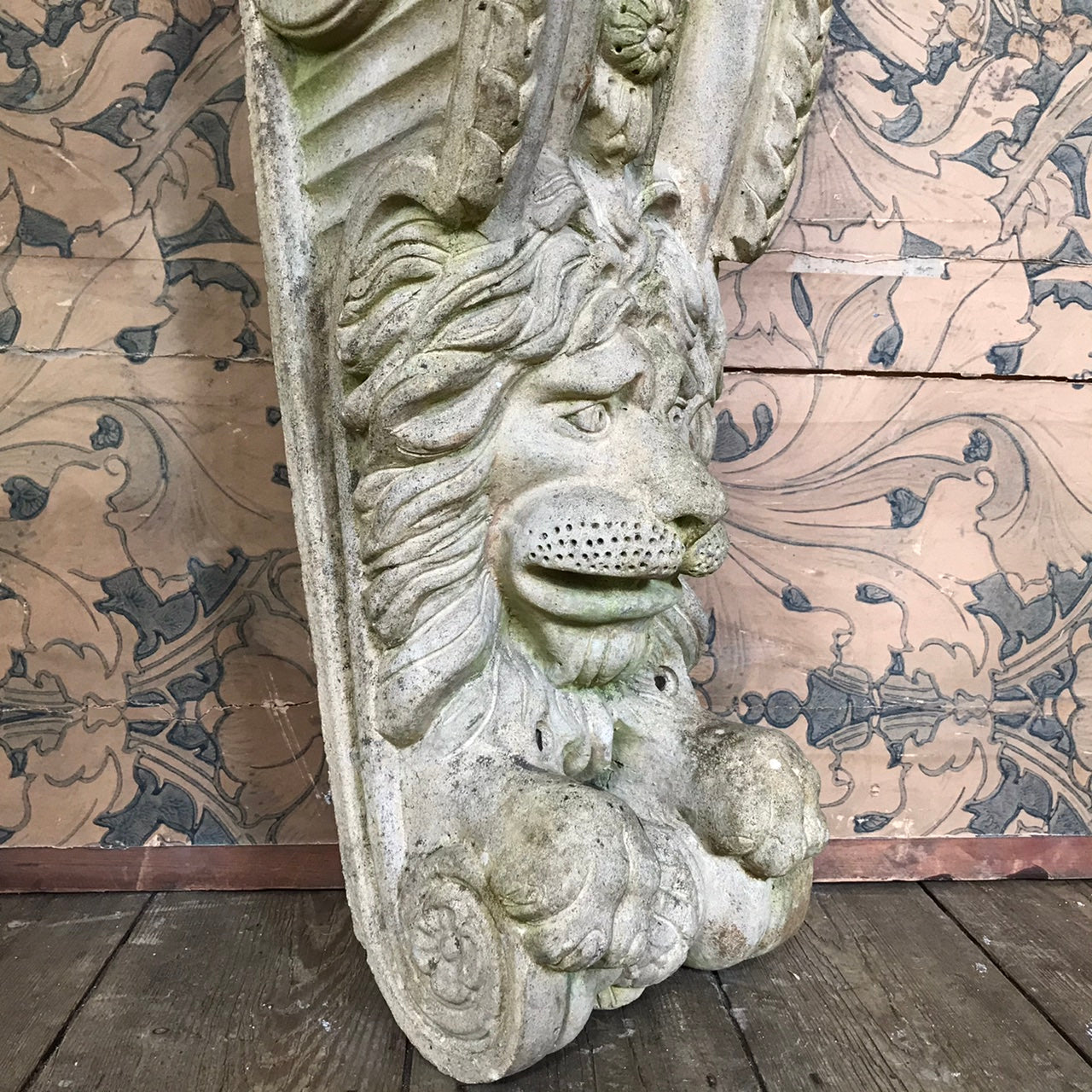 Doulton Terracotta Lion Corbel c.1890