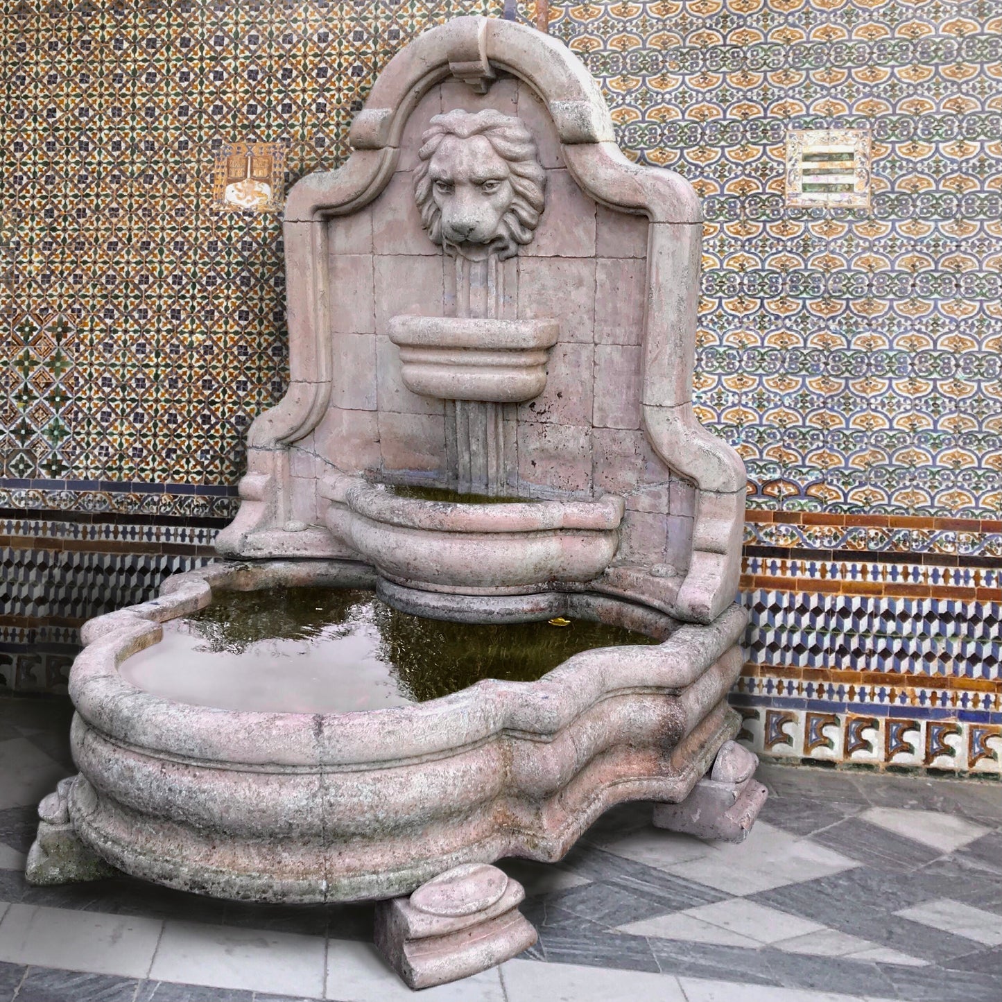 20th Century Italianate Composite Lion Fountain