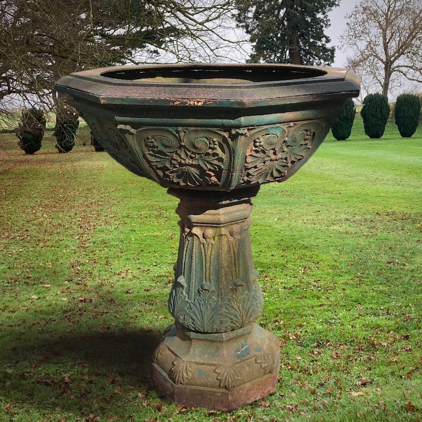 Huge Arts & Crafts Cast Iron Fountain/Centrepiece Urn c.1870