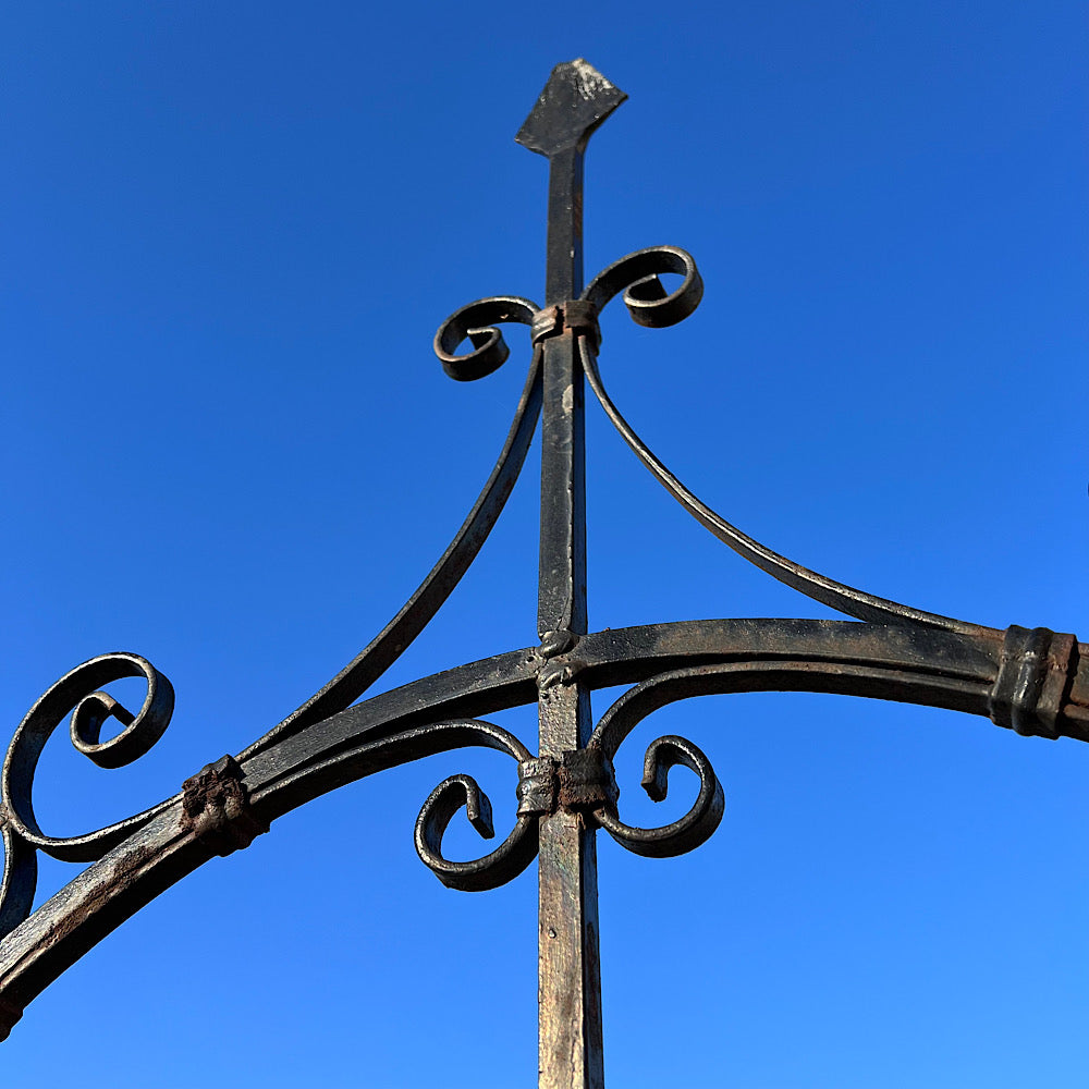 Italian Venetian Style Composite Stone Well Head