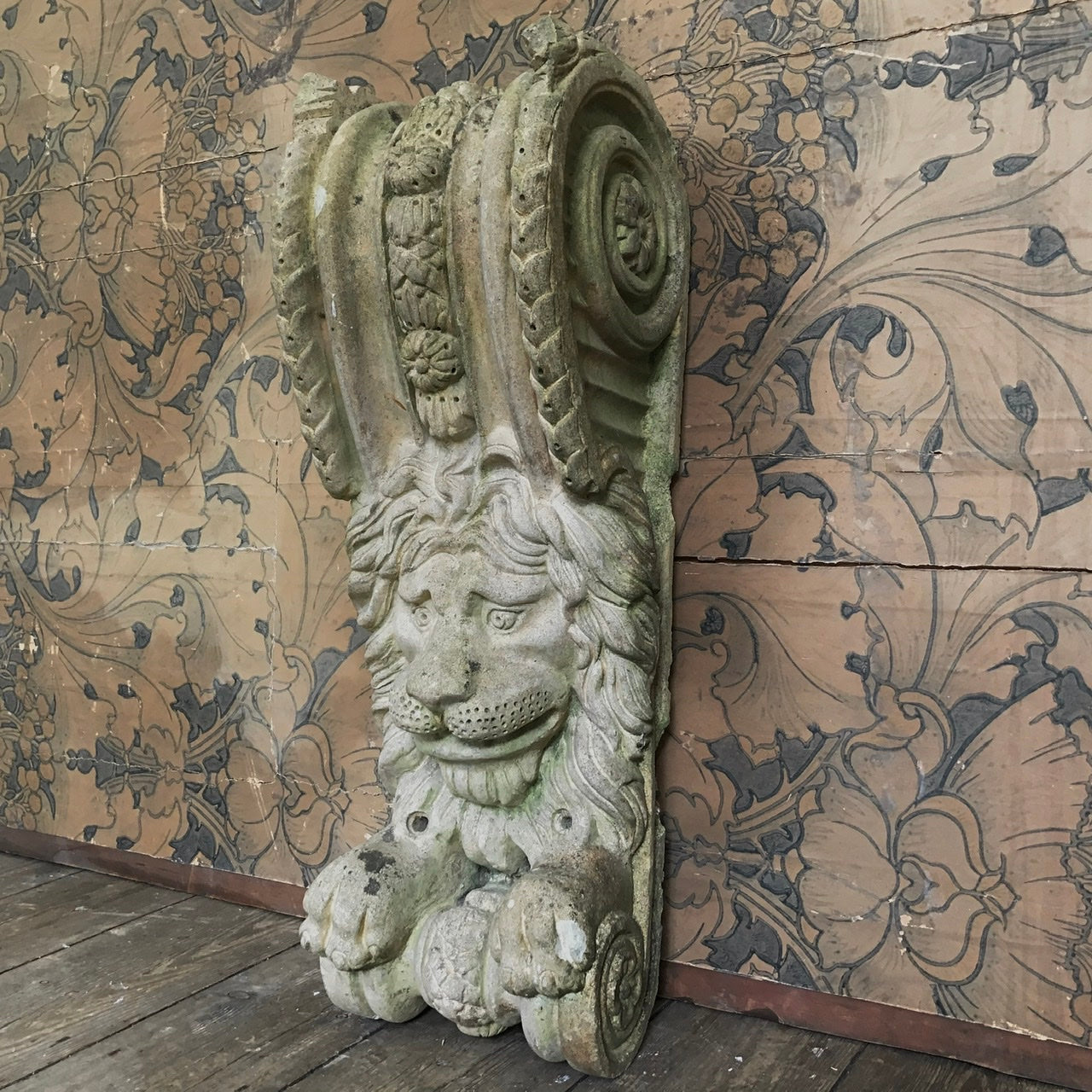 Doulton Terracotta Lion Corbel c.1890