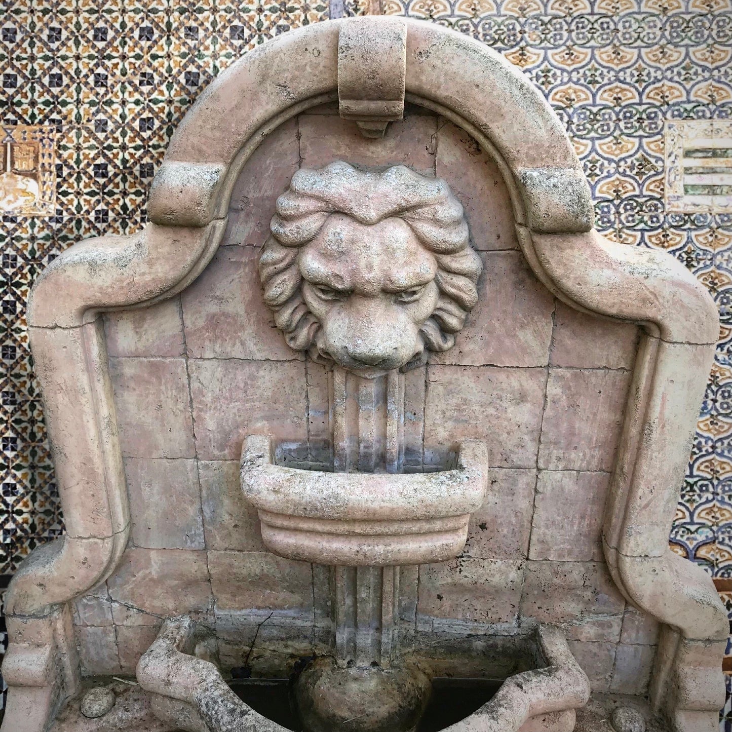 20th Century Italianate Composite Lion Fountain