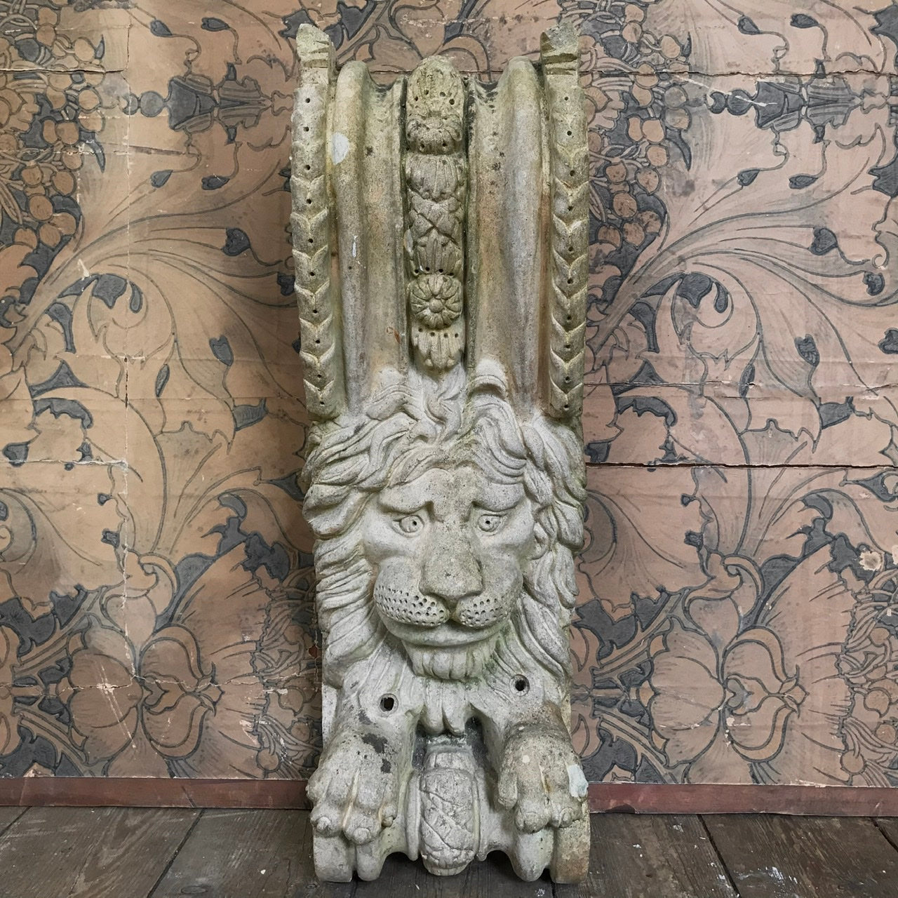 Doulton Terracotta Lion Corbel c.1890