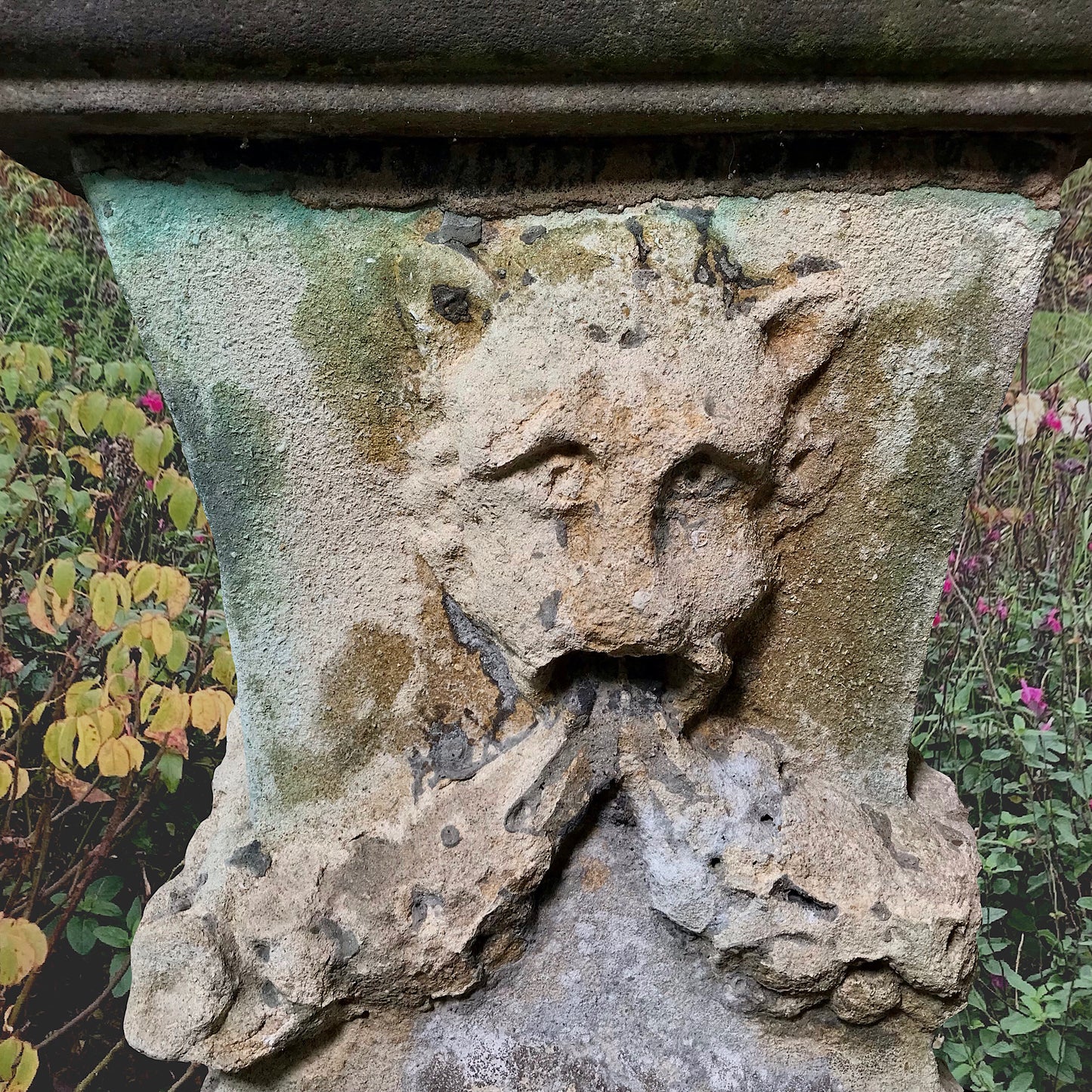 16th Century French Renaissance Lion Column Sundial